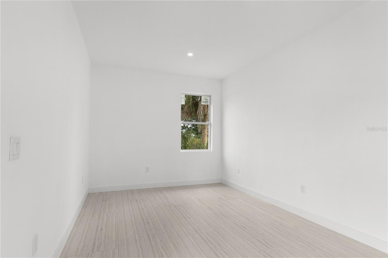 Image 20 of 38 For 26345 Trinilas Drive