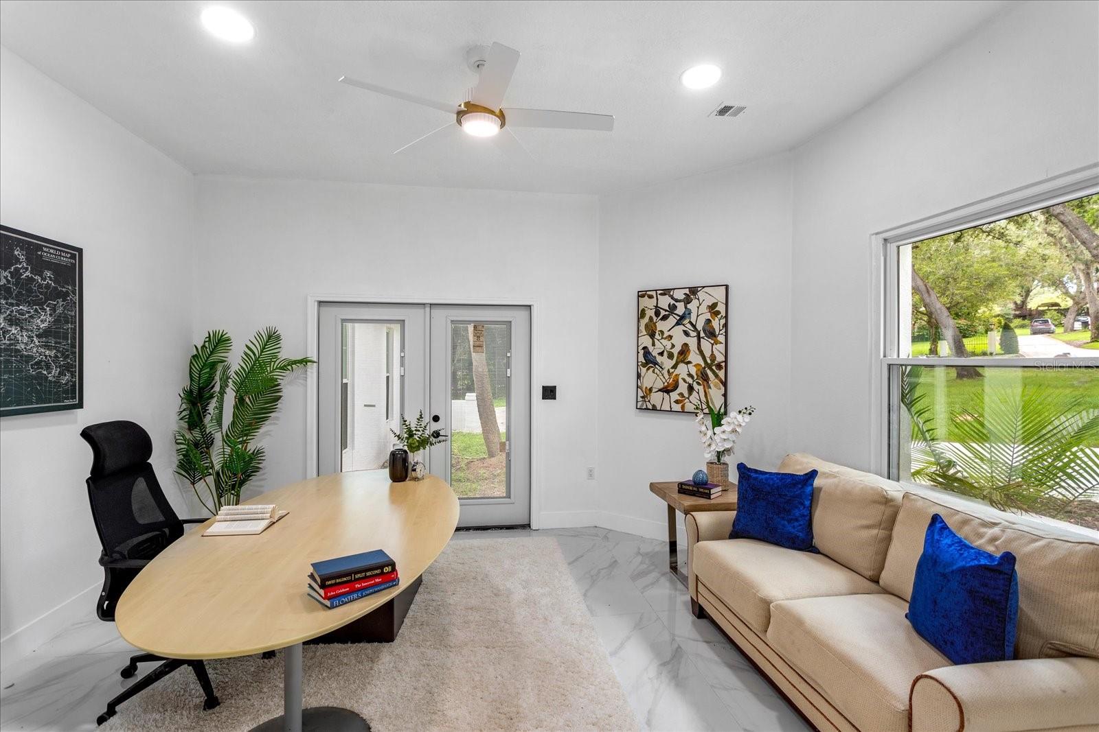 Image 6 of 56 For 305 Sweetwater Club Circle
