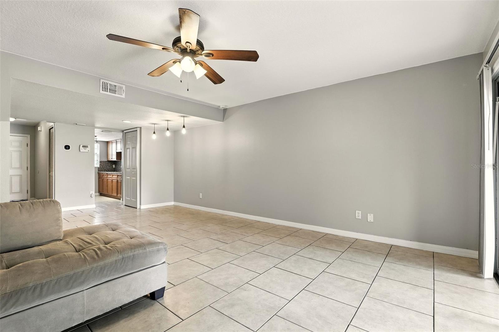 Image 11 of 46 For 4786 Tangerine Avenue 4786