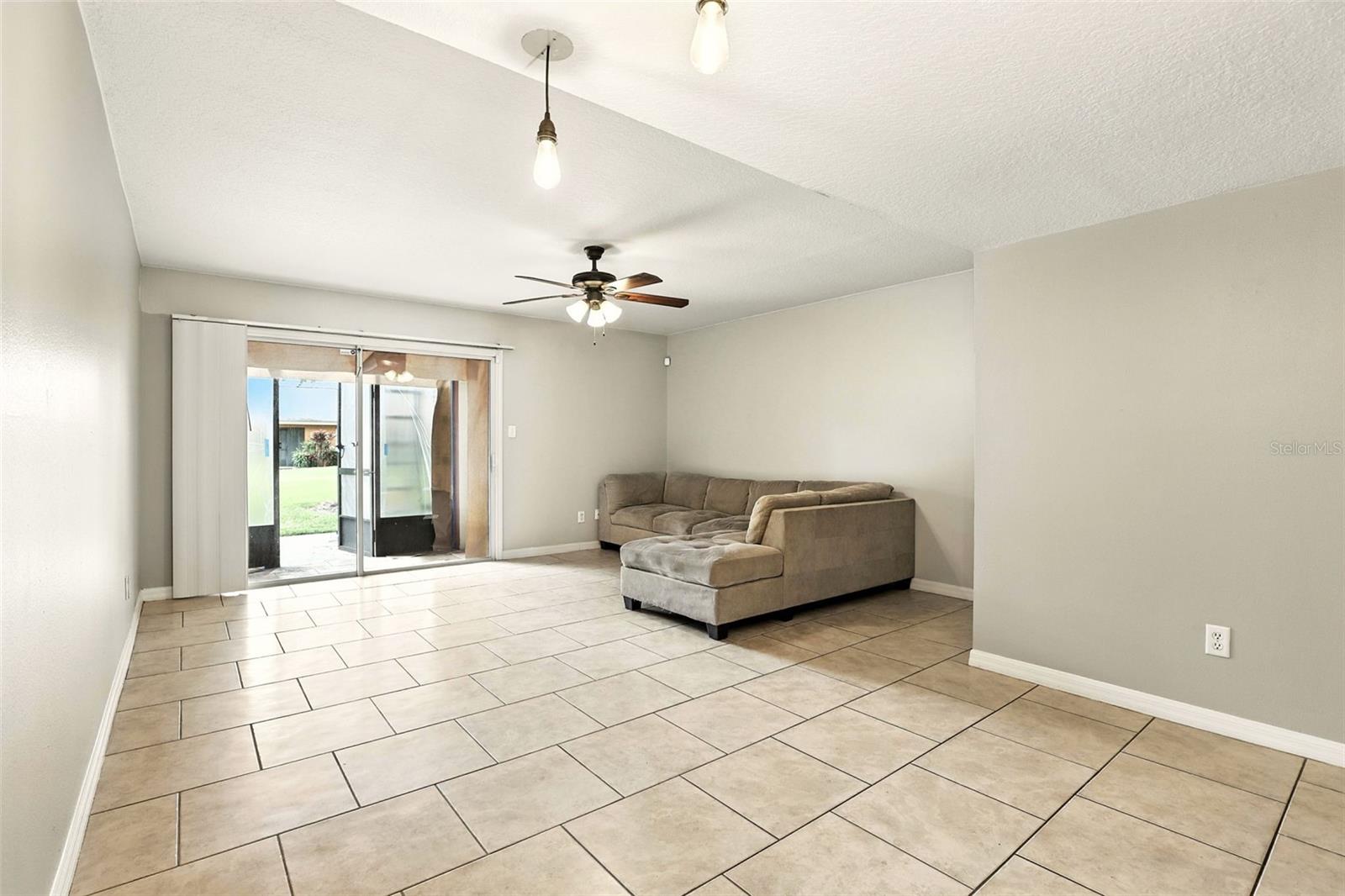 Image 12 of 46 For 4786 Tangerine Avenue 4786