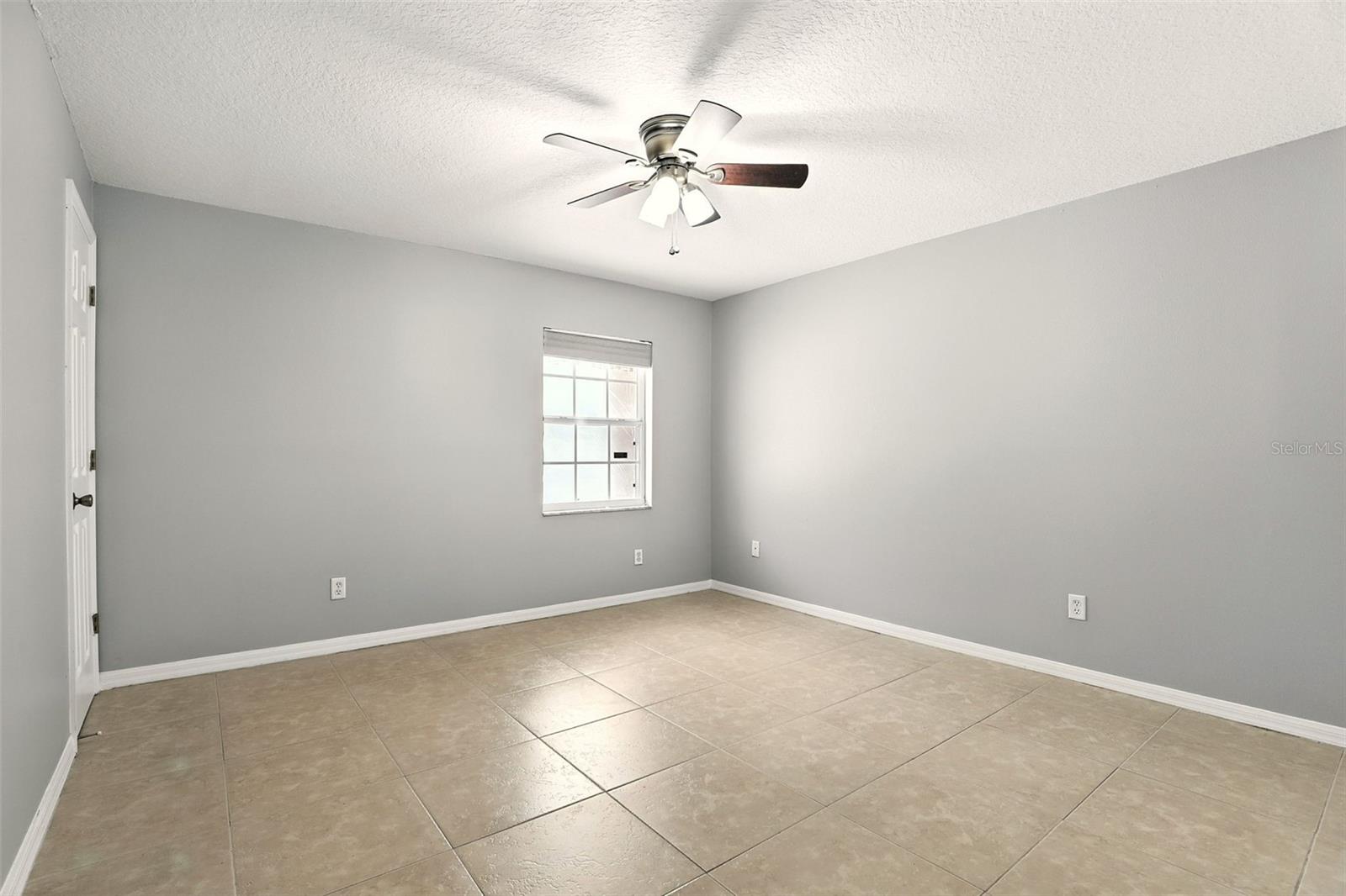 Image 19 of 46 For 4786 Tangerine Avenue 4786