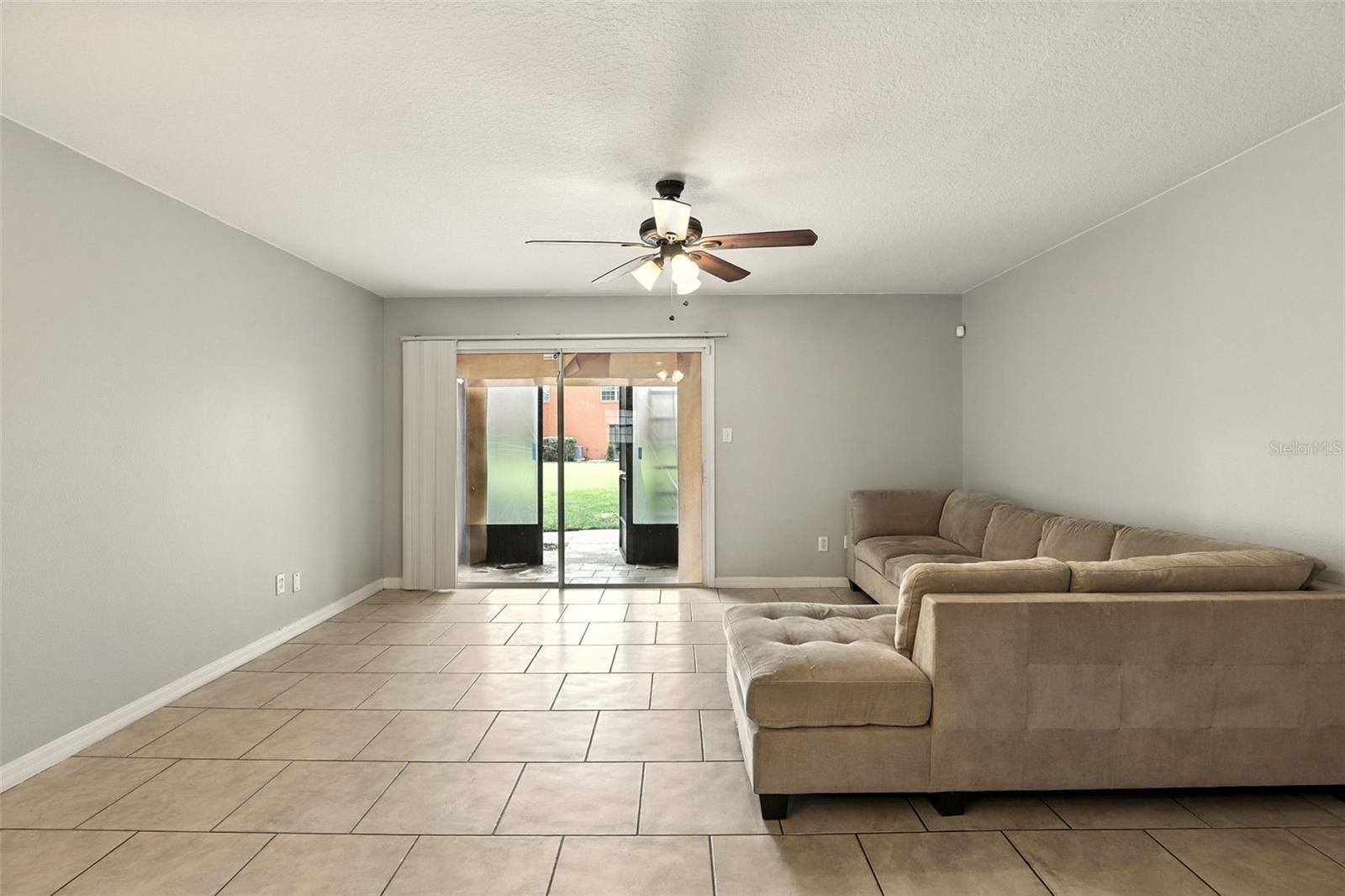 Image 4 of 46 For 4786 Tangerine Avenue 4786