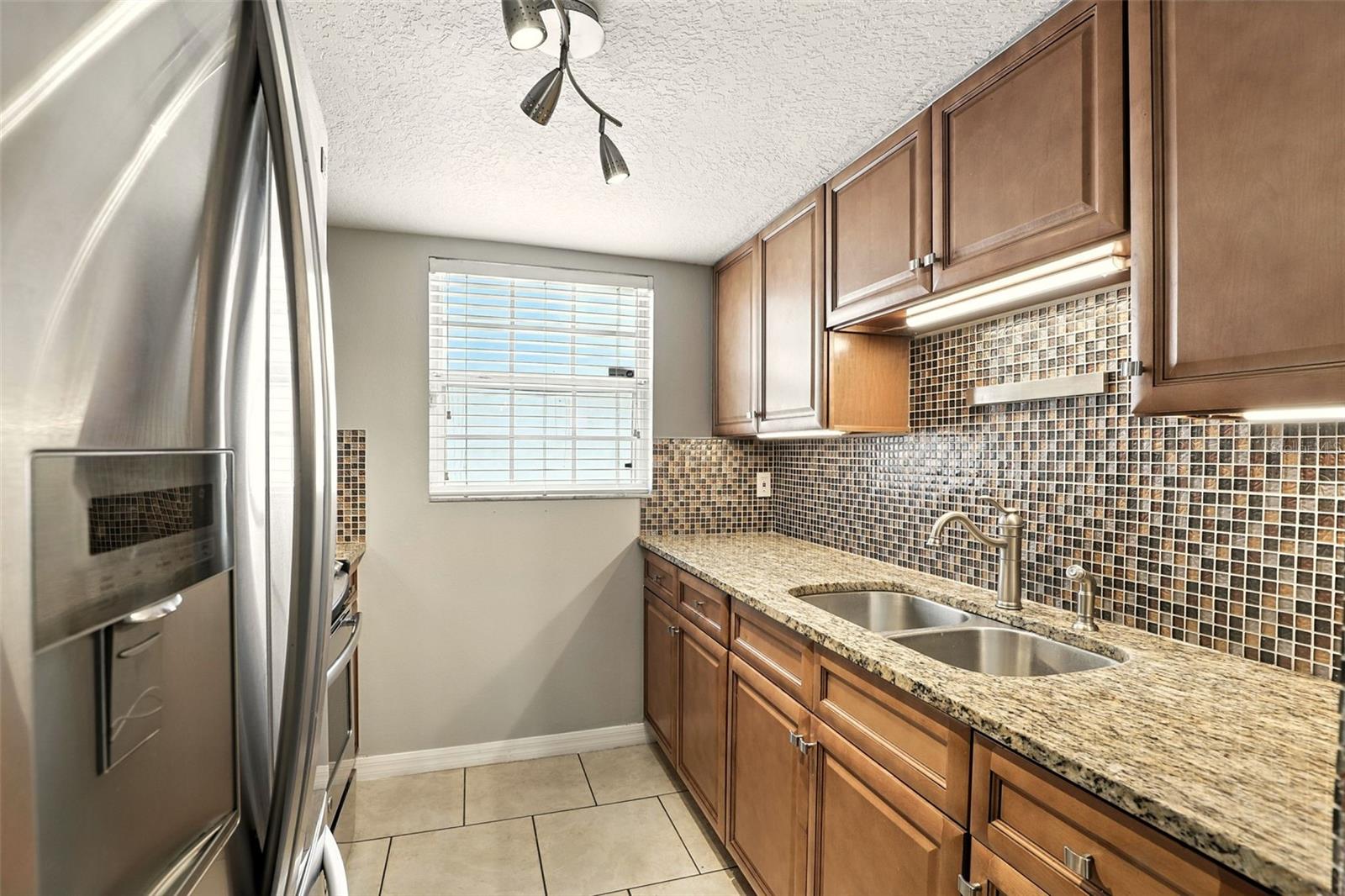 Image 7 of 46 For 4786 Tangerine Avenue 4786
