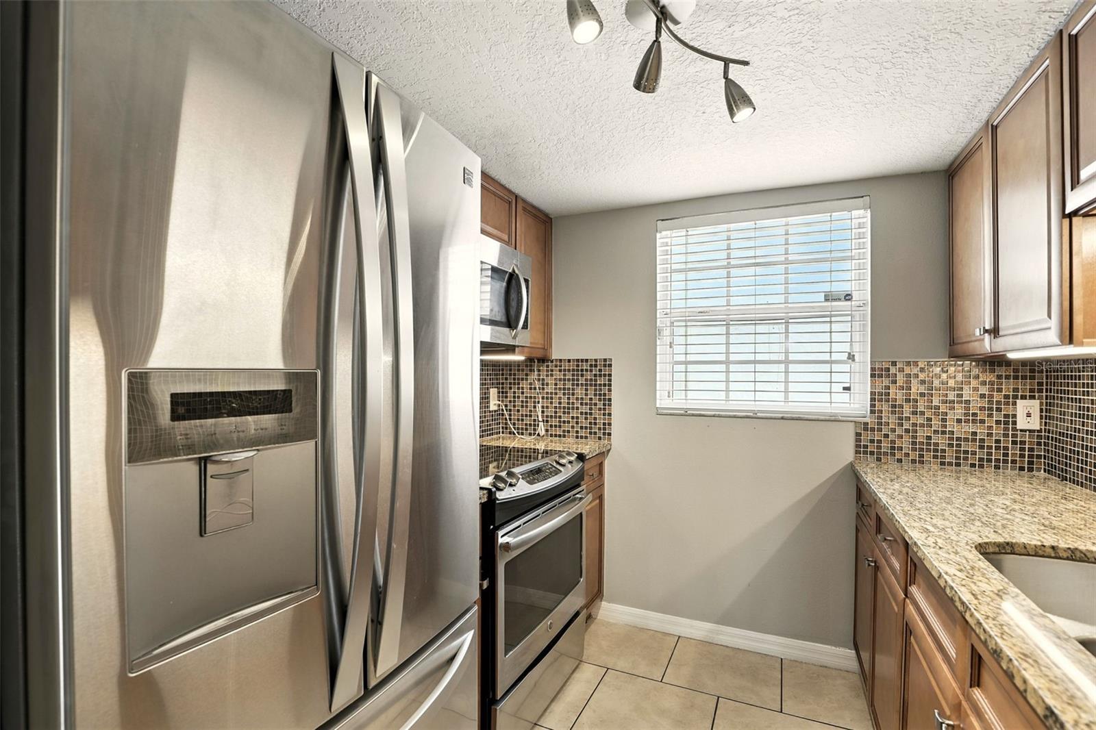 Image 9 of 46 For 4786 Tangerine Avenue 4786