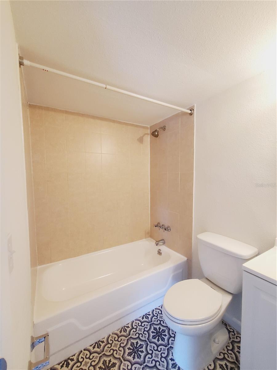 Image 11 of 13 For 5264 Davisson Avenue