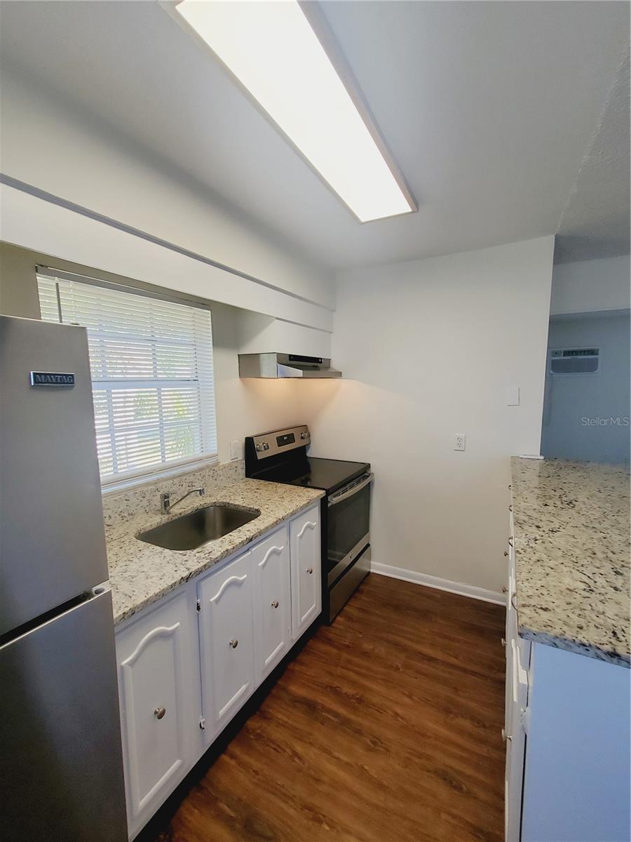 Image 4 of 13 For 5264 Davisson Avenue