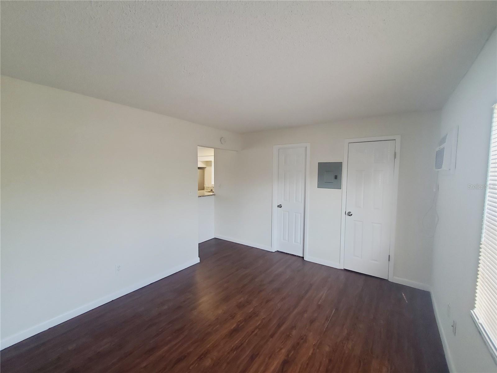 Image 9 of 13 For 5264 Davisson Avenue