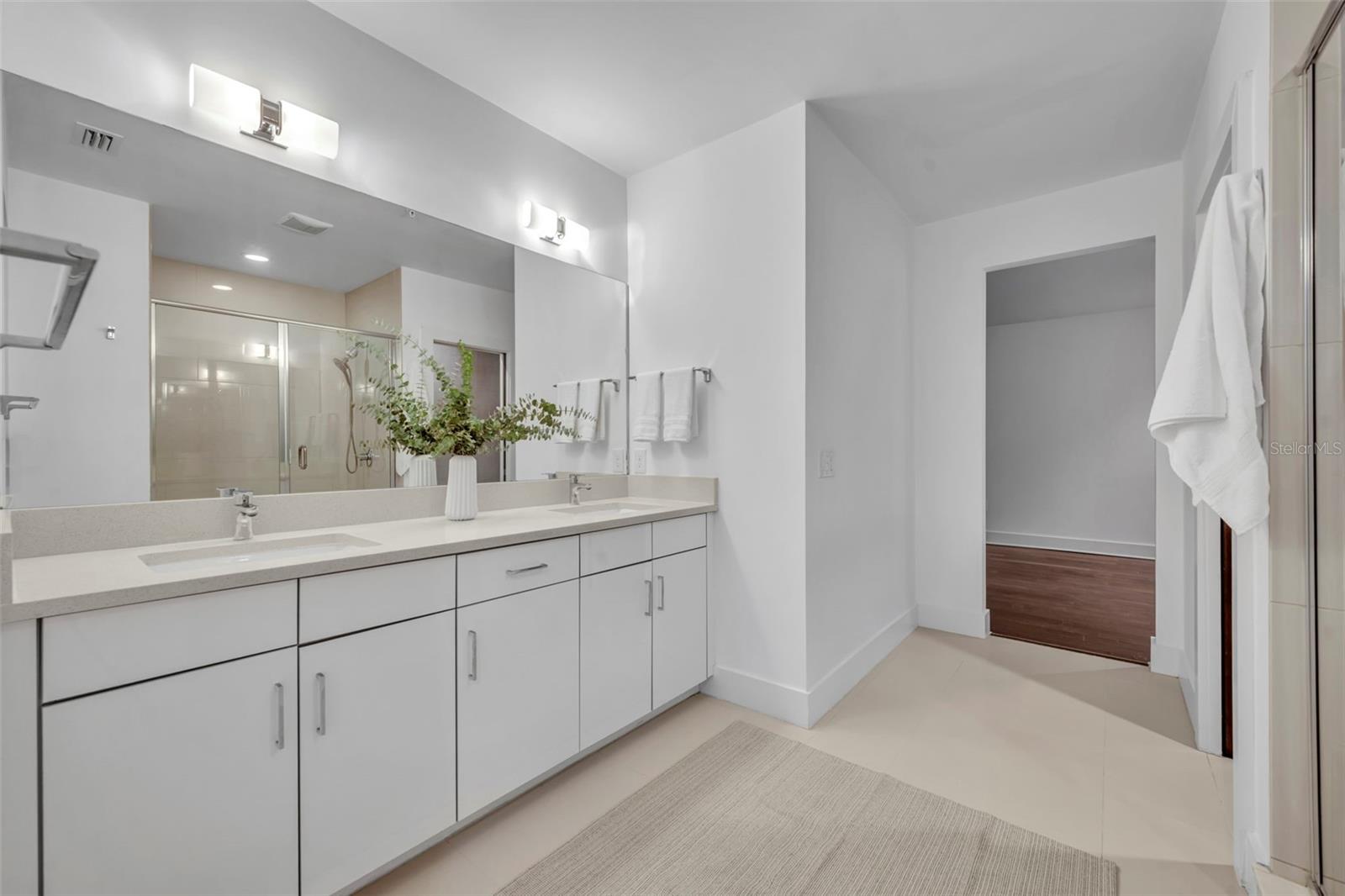 Image 23 of 50 For 438 Swoope Avenue
