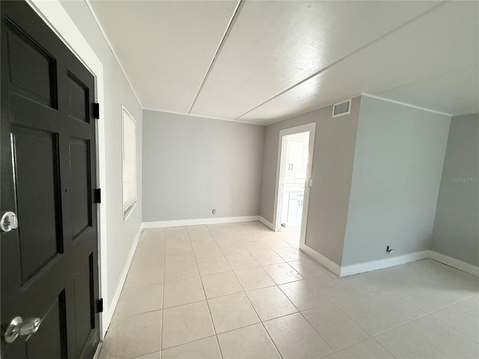 Image 2 of 13 For 302 Spring Garden Avenue A01