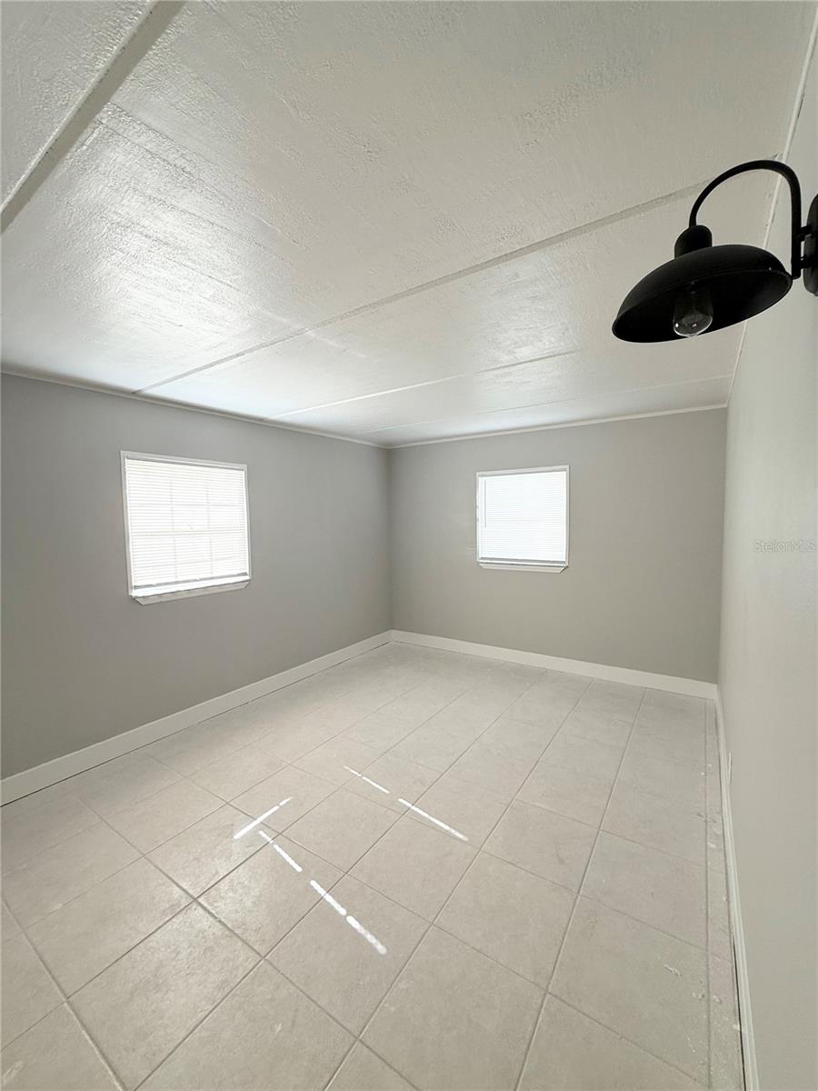 Image 9 of 13 For 302 Spring Garden Avenue A01