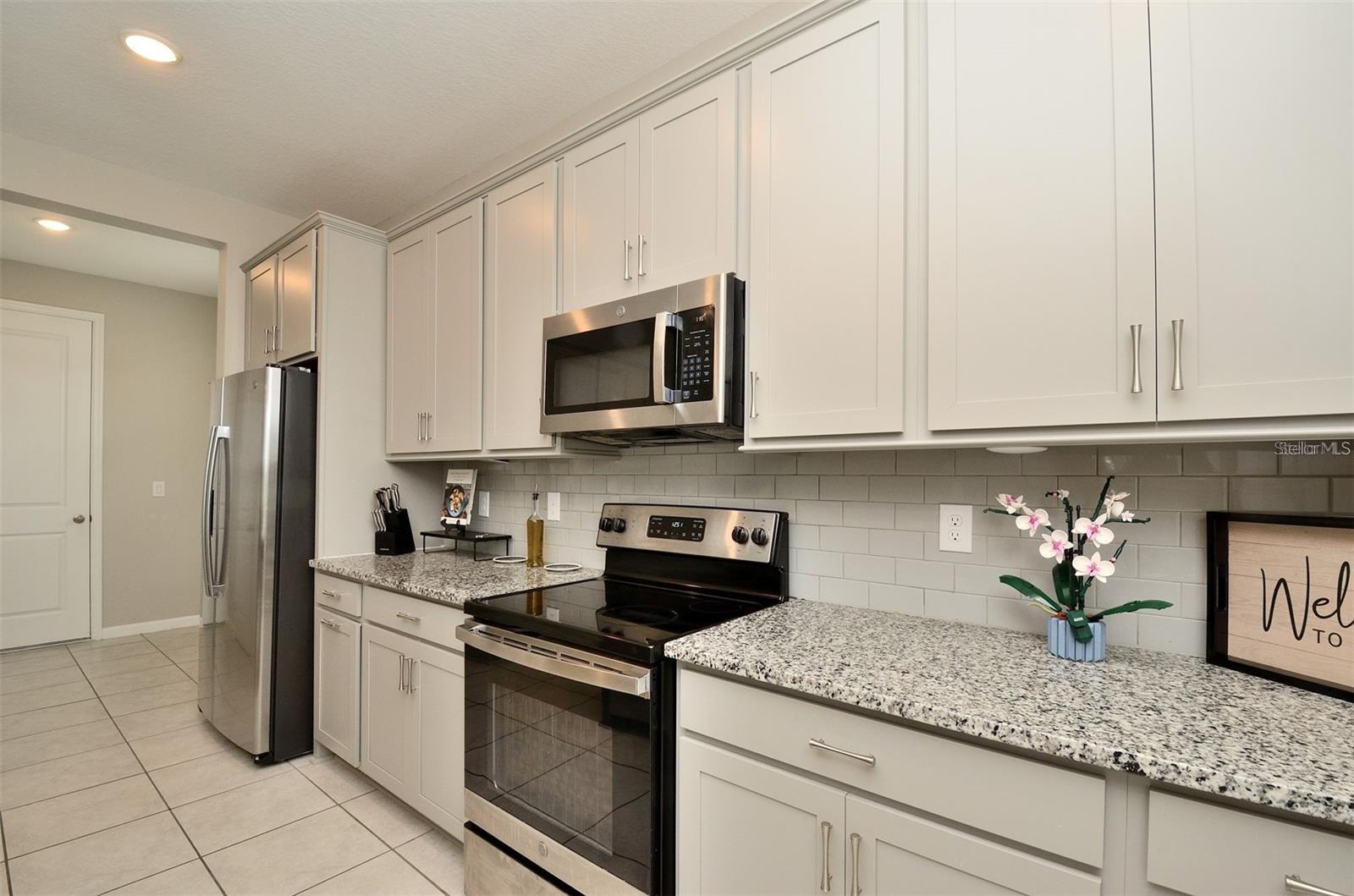 Image 3 of 23 For 520 Aviana St