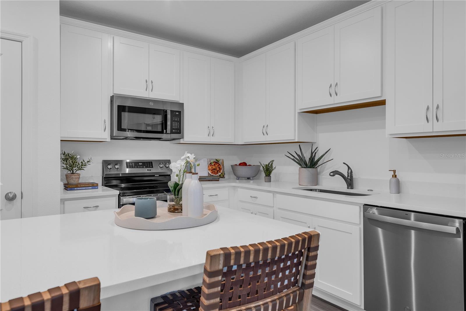 Image 4 of 32 For 3346 Thicket Street