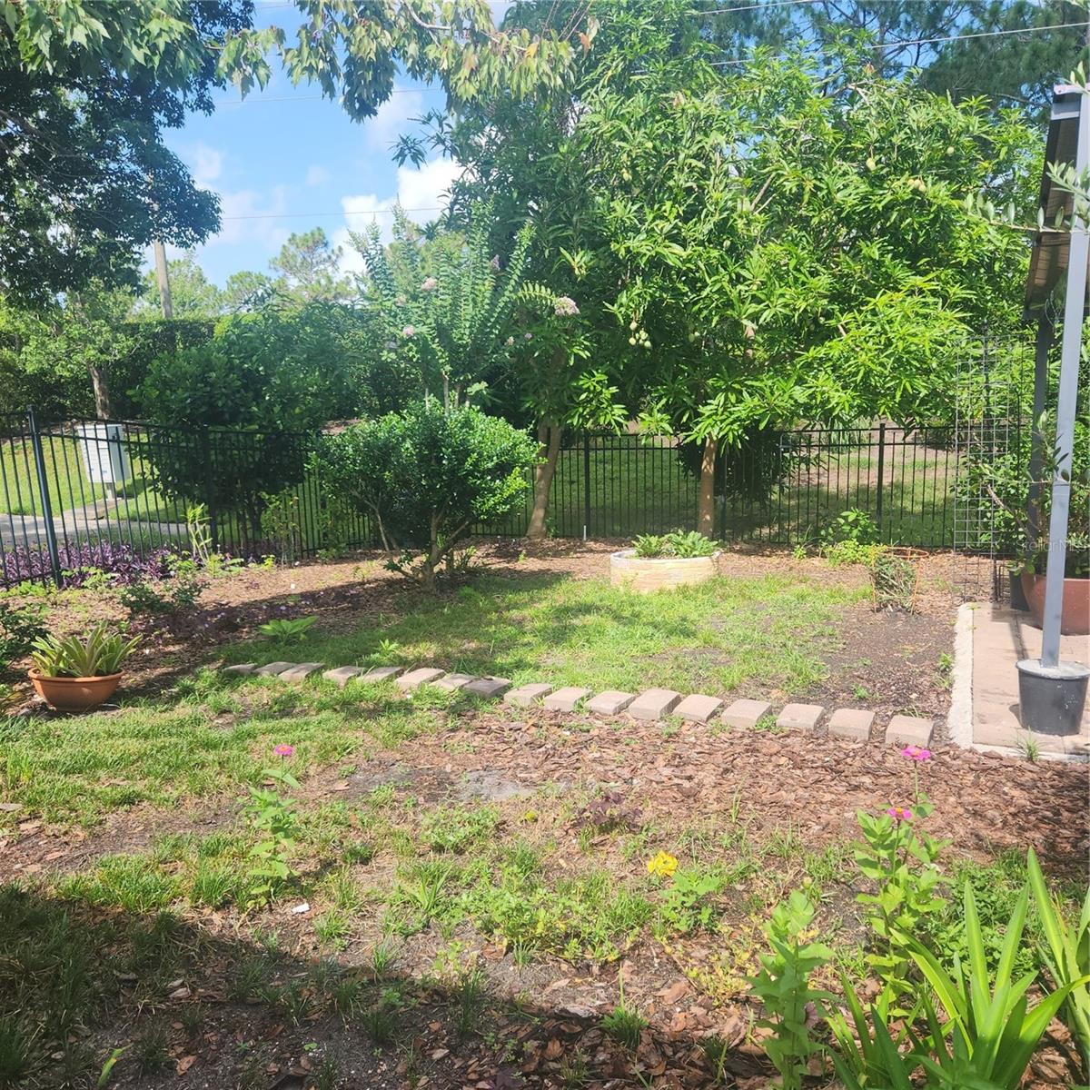 Image 39 of 45 For 9622 Cypress Pine Street