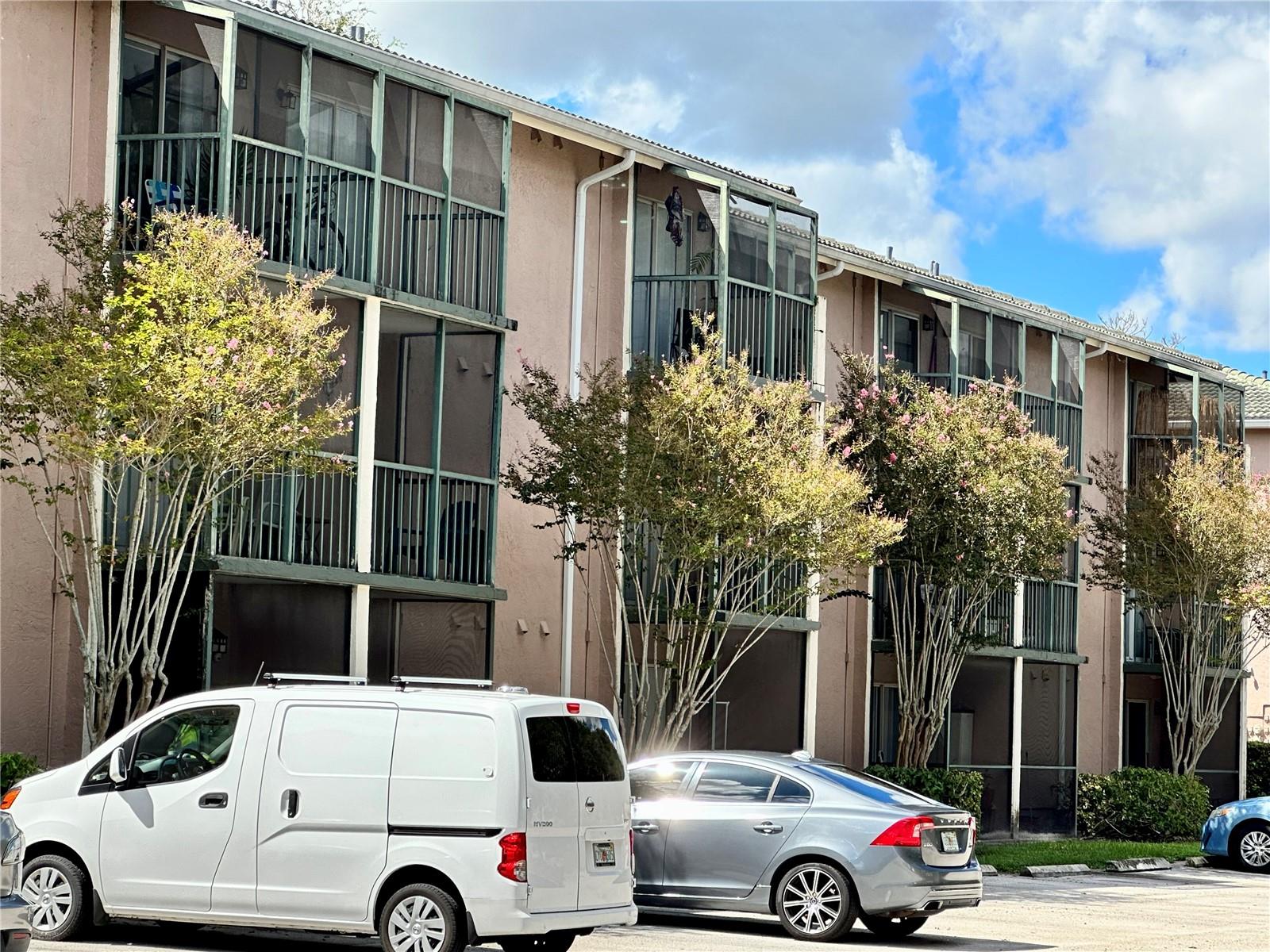 Image 3 of 22 For 121 Oyster Bay Circle 160