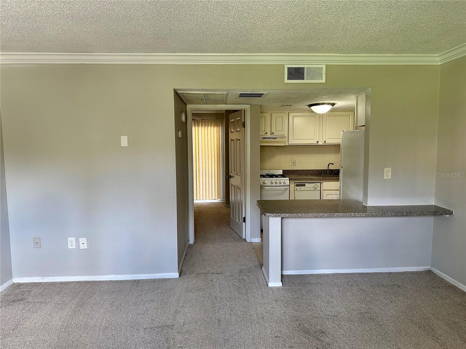Image 4 of 22 For 121 Oyster Bay Circle 160