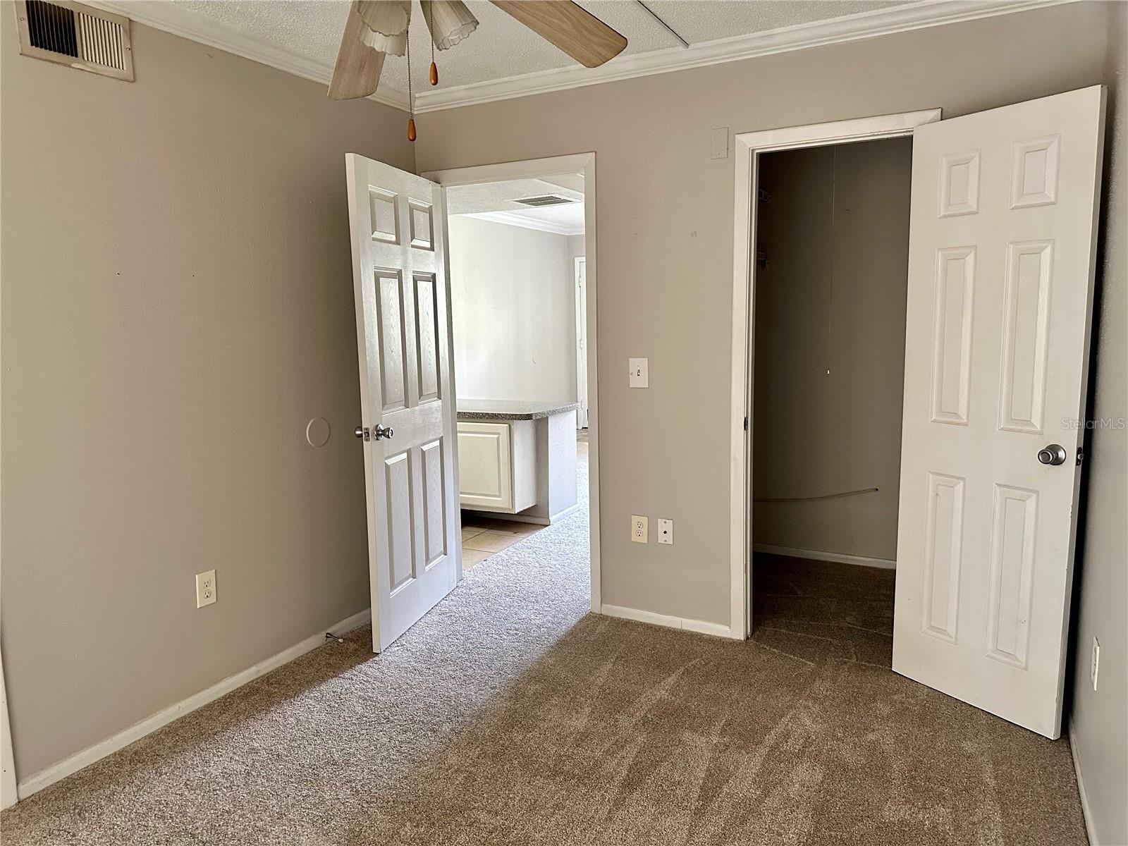 Image 6 of 22 For 121 Oyster Bay Circle 160