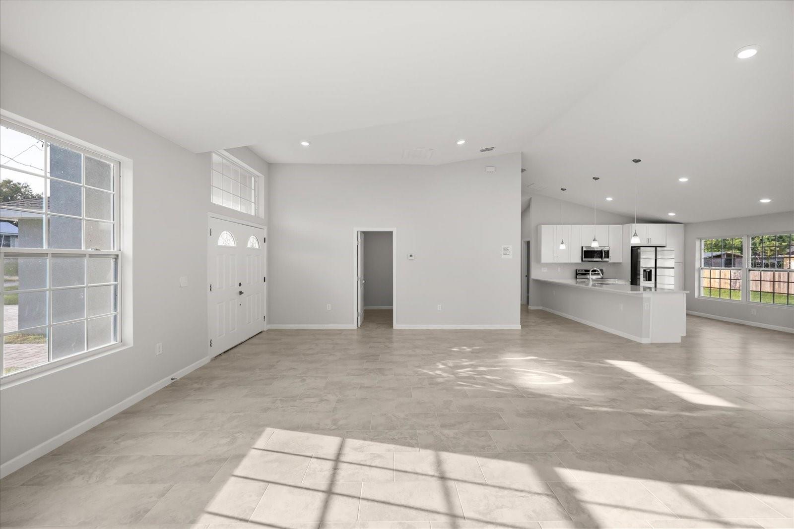 Image 5 of 33 For 541 Rhodes Drive