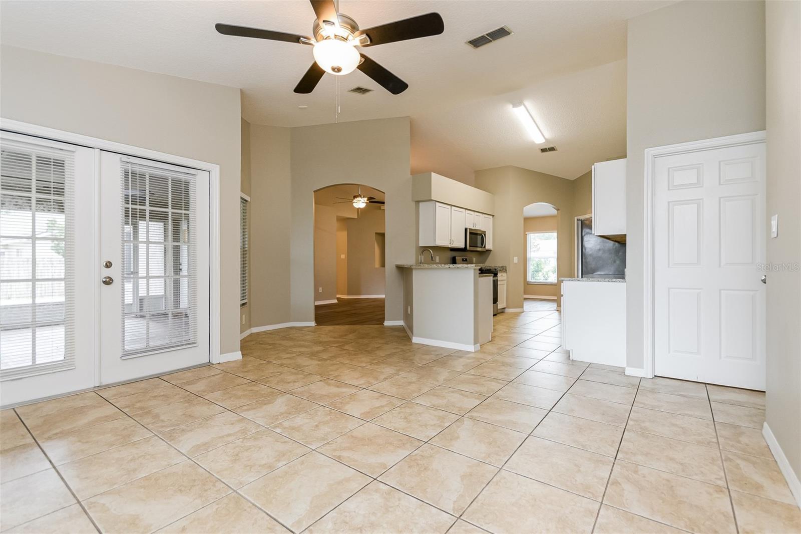 Image 8 of 21 For 14514 Greater Hills Boulevard