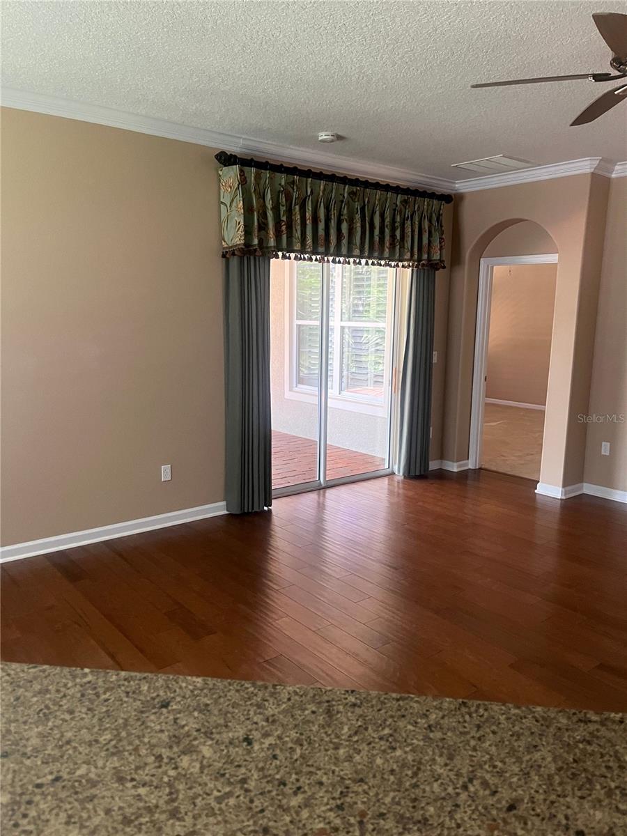Image 6 of 27 For 1385 Abbot Way
