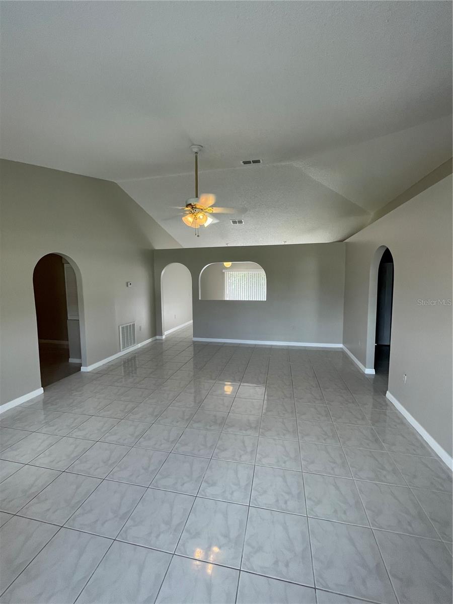 Image 2 of 11 For 1470 Tune Avenue