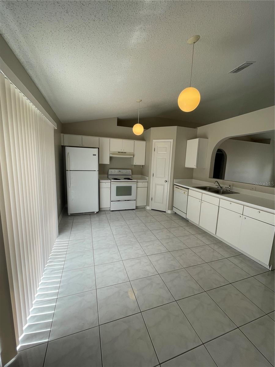 Image 3 of 11 For 1470 Tune Avenue