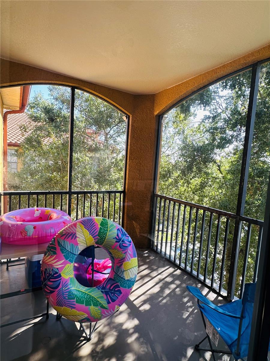 Image 11 of 18 For 6169 Metrowest Boulevard 307