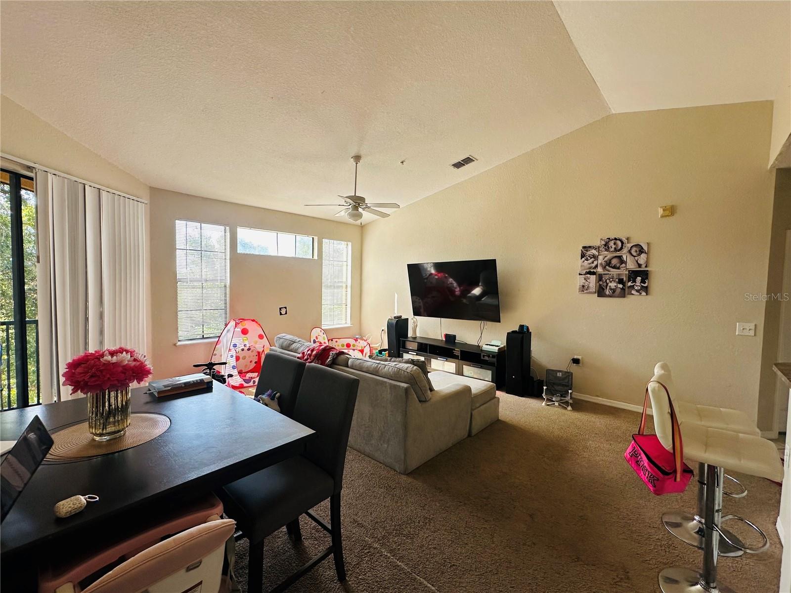 Image 4 of 18 For 6169 Metrowest Boulevard 307