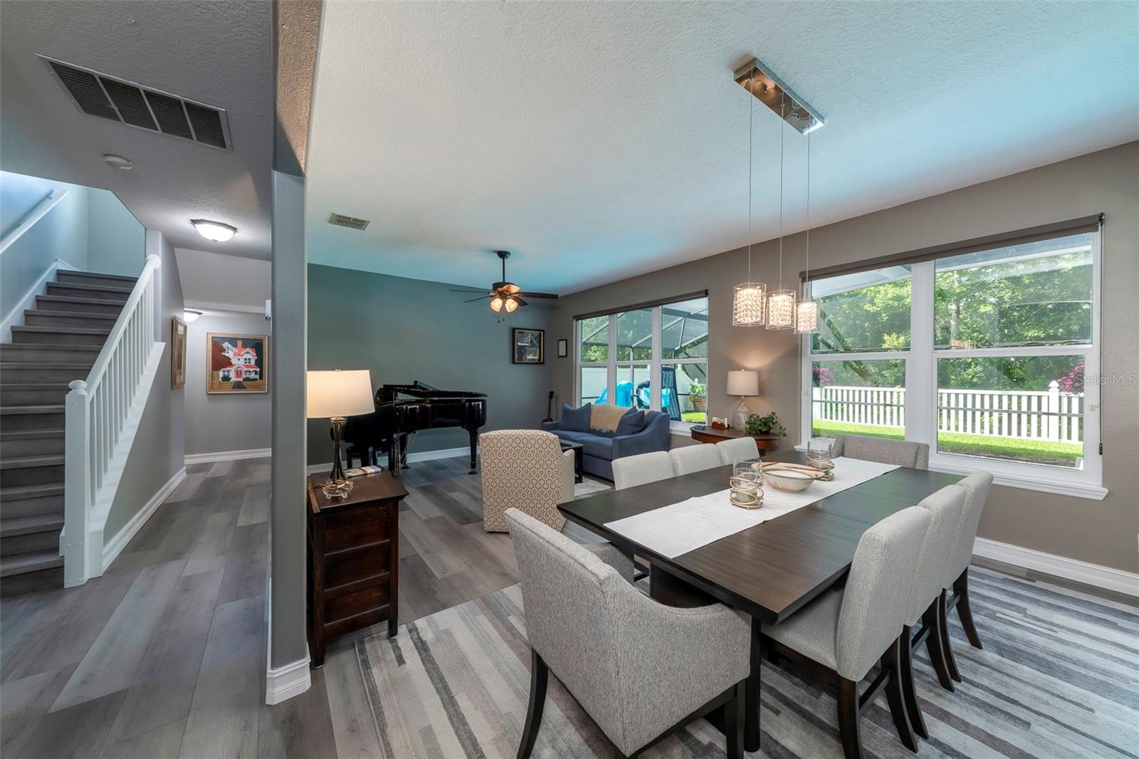 Image 4 of 43 For 530 Carey Way
