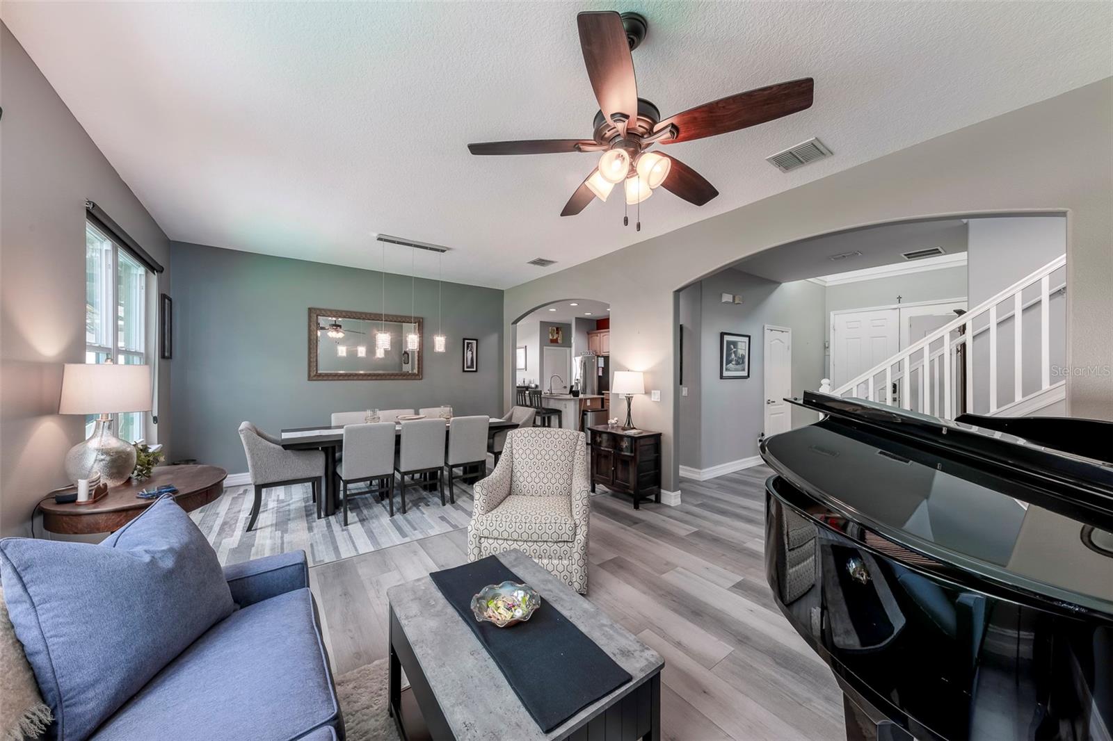 Image 6 of 43 For 530 Carey Way