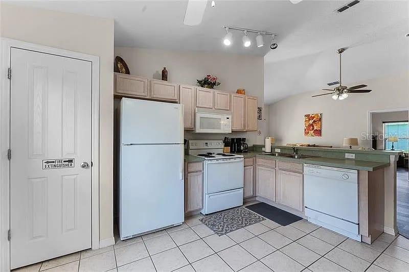 Image 3 of 31 For 528 Reserve Drive