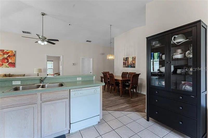 Image 7 of 31 For 528 Reserve Drive
