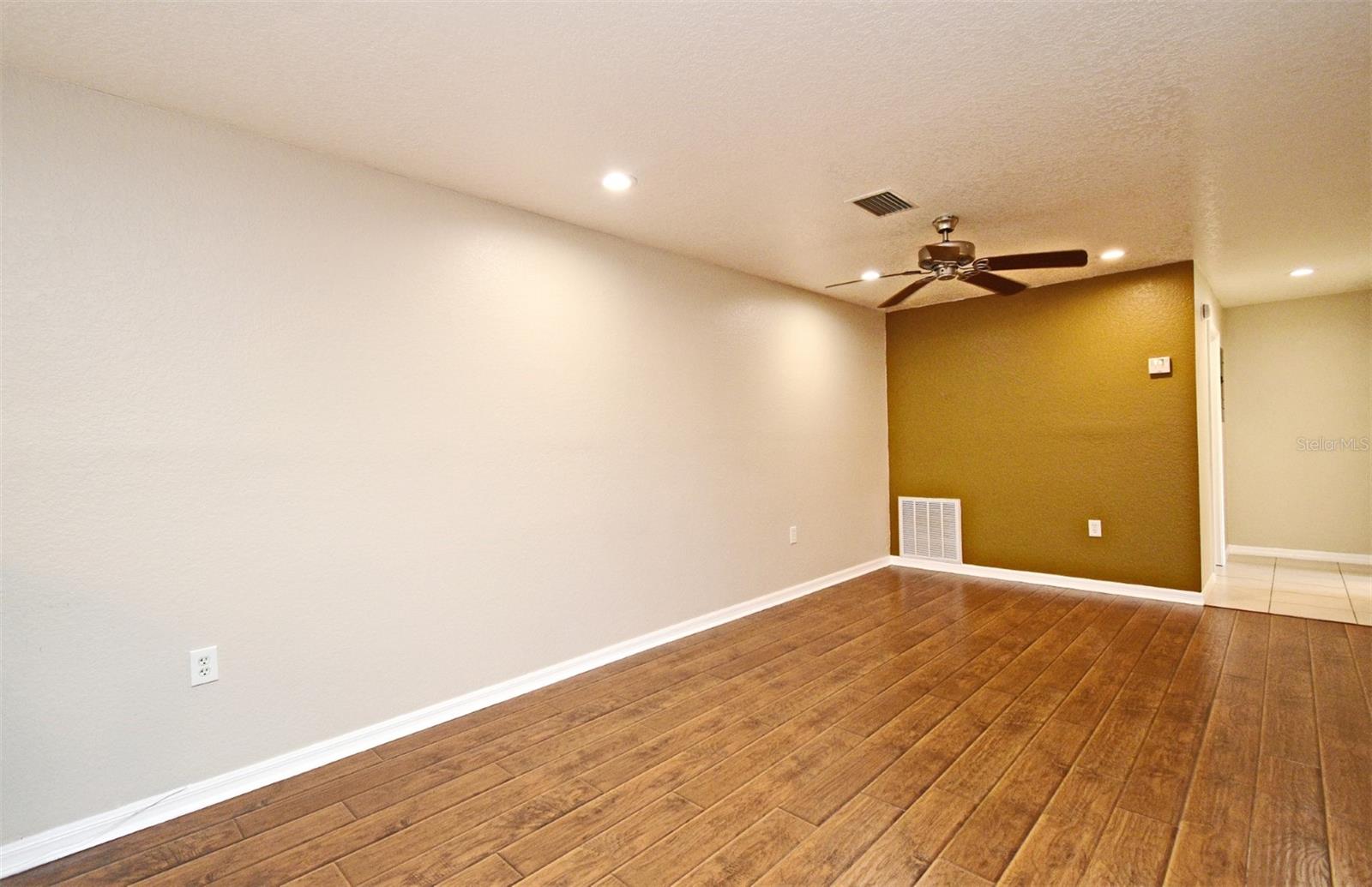 Image 11 of 53 For 661 Harney Heights Road