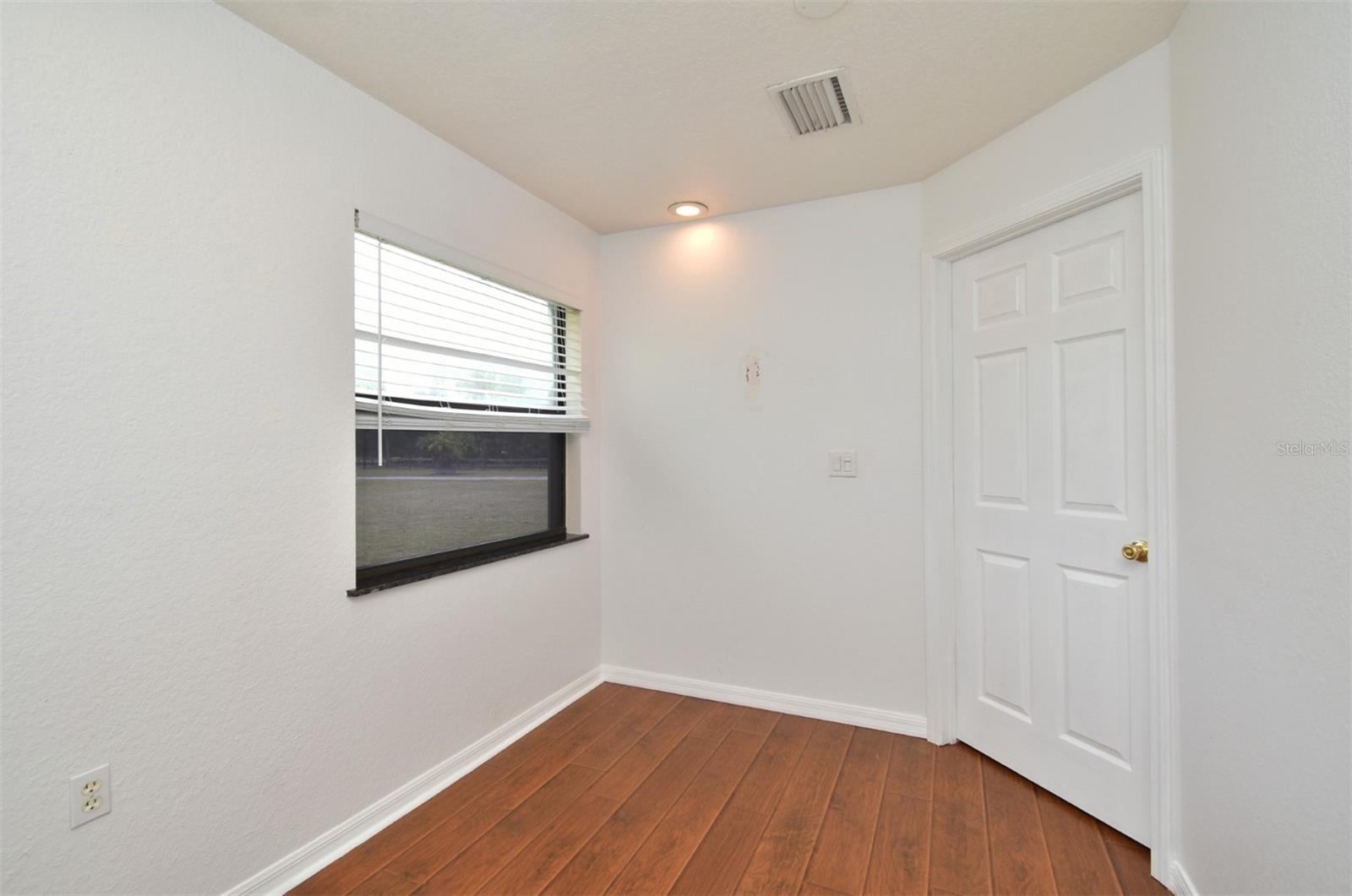 Image 15 of 53 For 661 Harney Heights Road