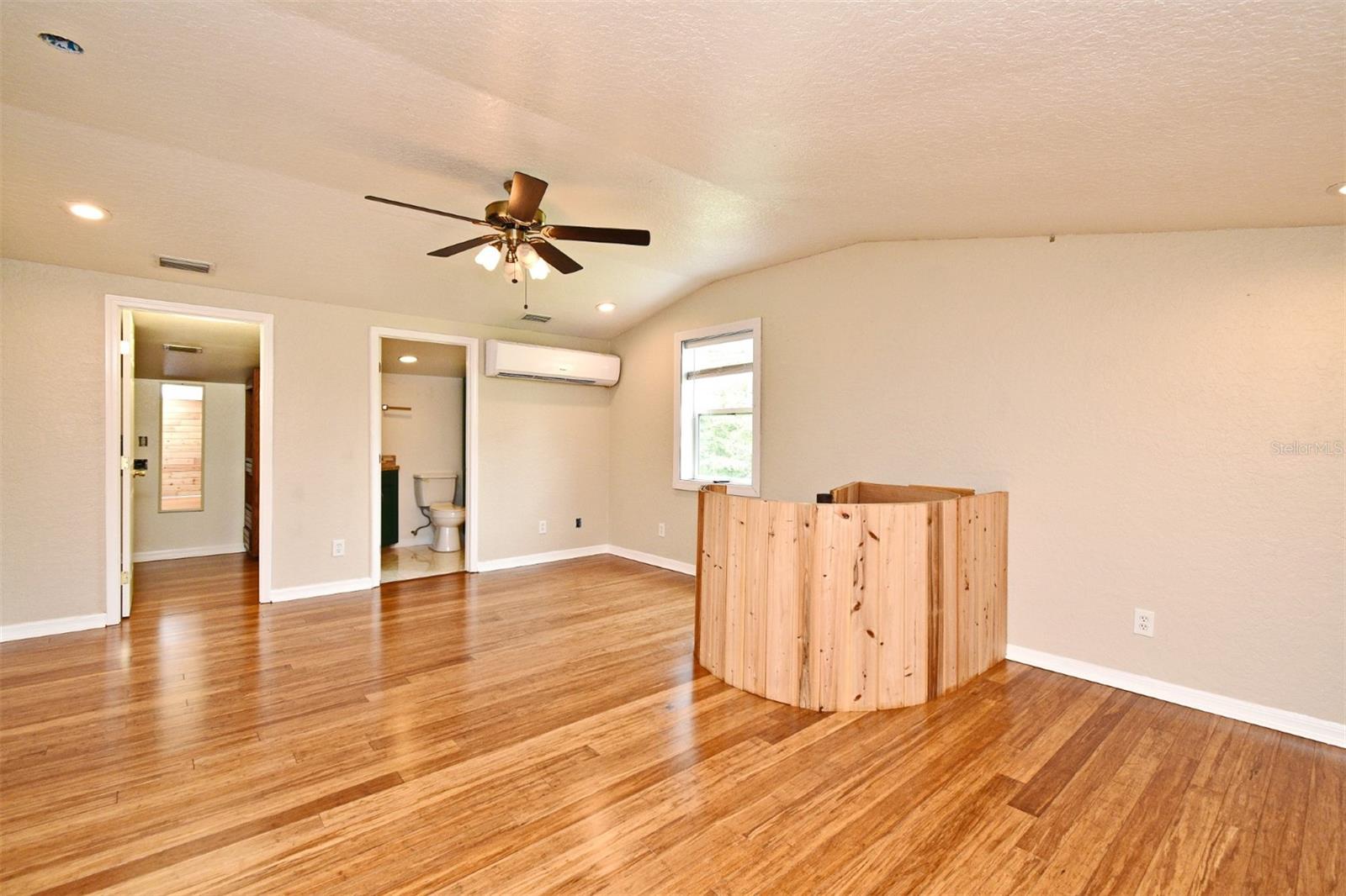 Image 21 of 53 For 661 Harney Heights Road