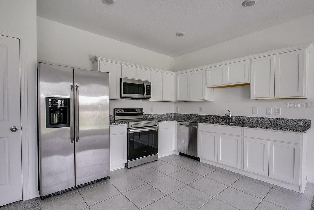 Image 4 of 26 For 433 Madison Drive