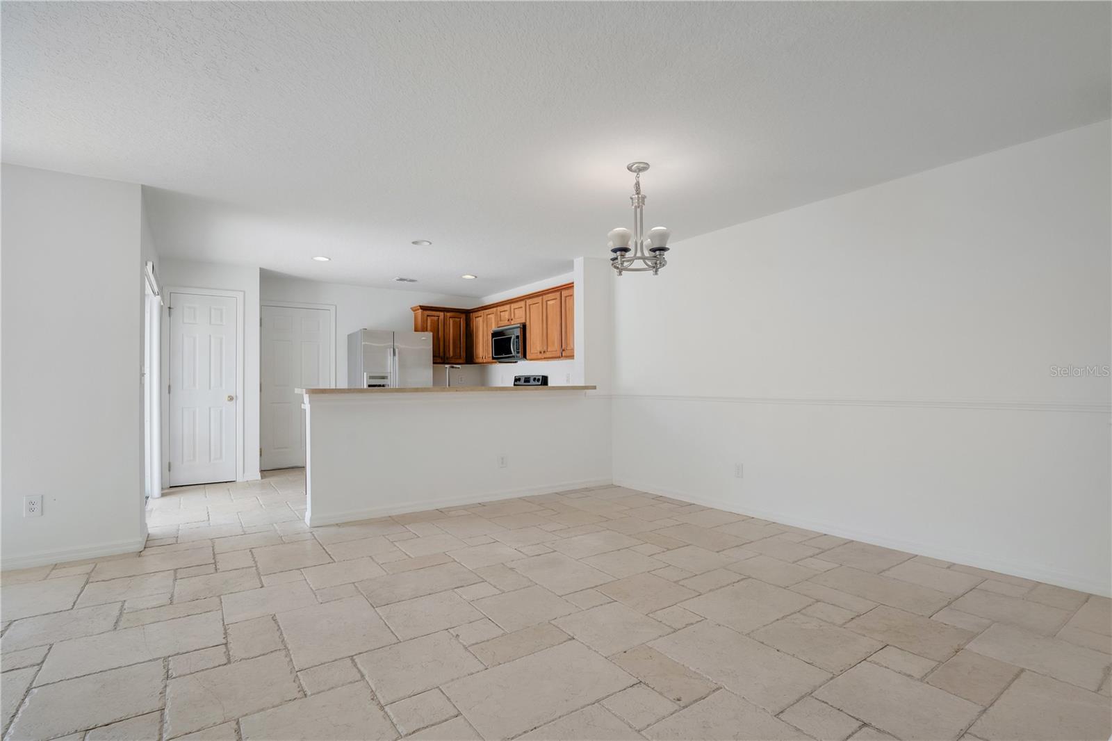 Image 5 of 57 For 3009 Auriga Drive