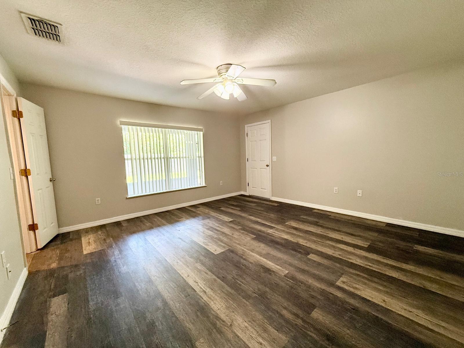 Image 16 of 51 For 4770 Elena Way