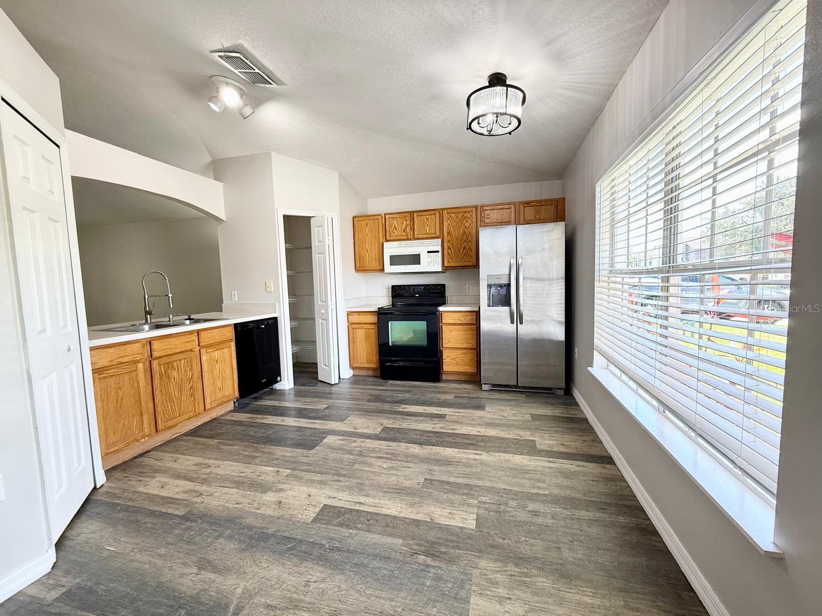 Image 3 of 51 For 4770 Elena Way