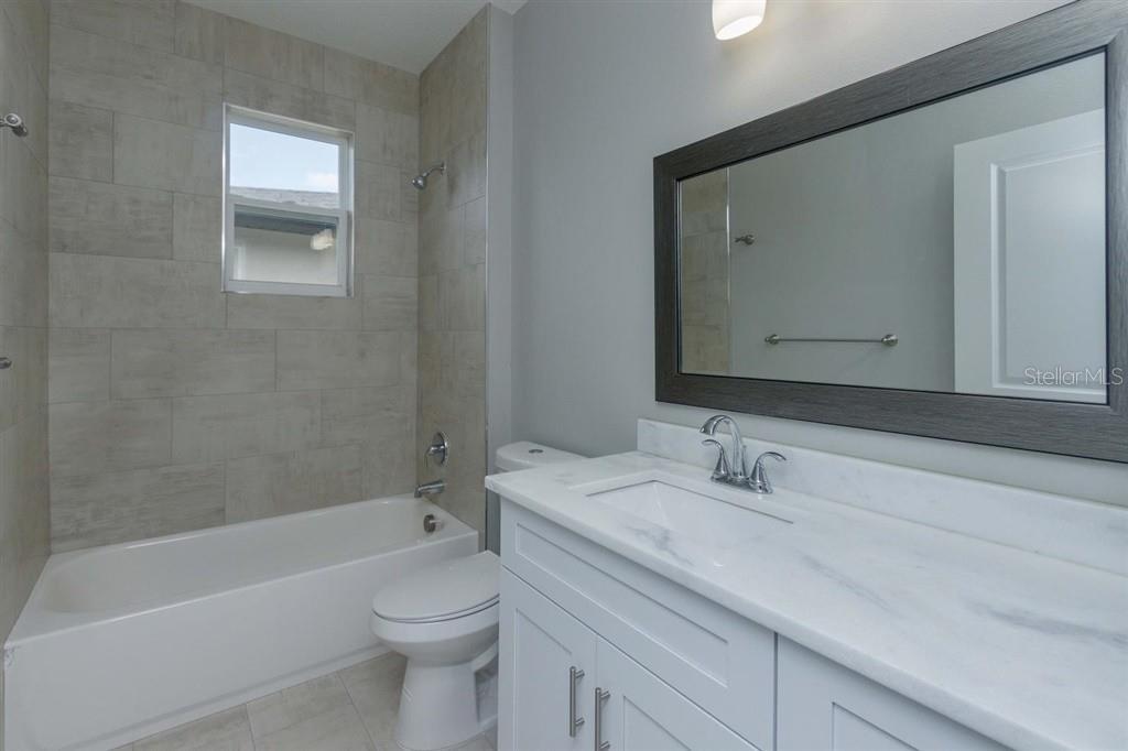 Image 17 of 19 For 2925 Central Boulevard