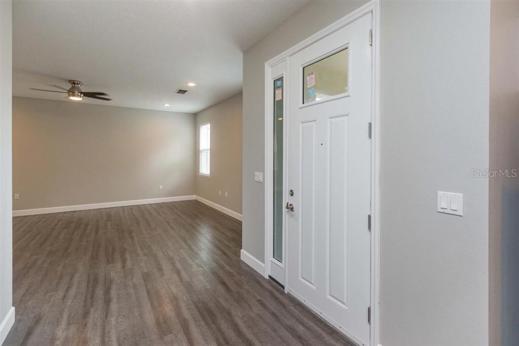Image 2 of 19 For 2925 Central Boulevard