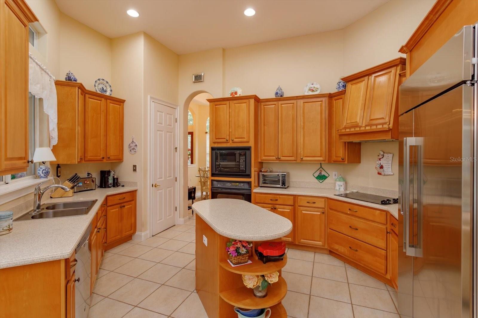 Image 10 of 43 For 5437 Maple Ridge Court