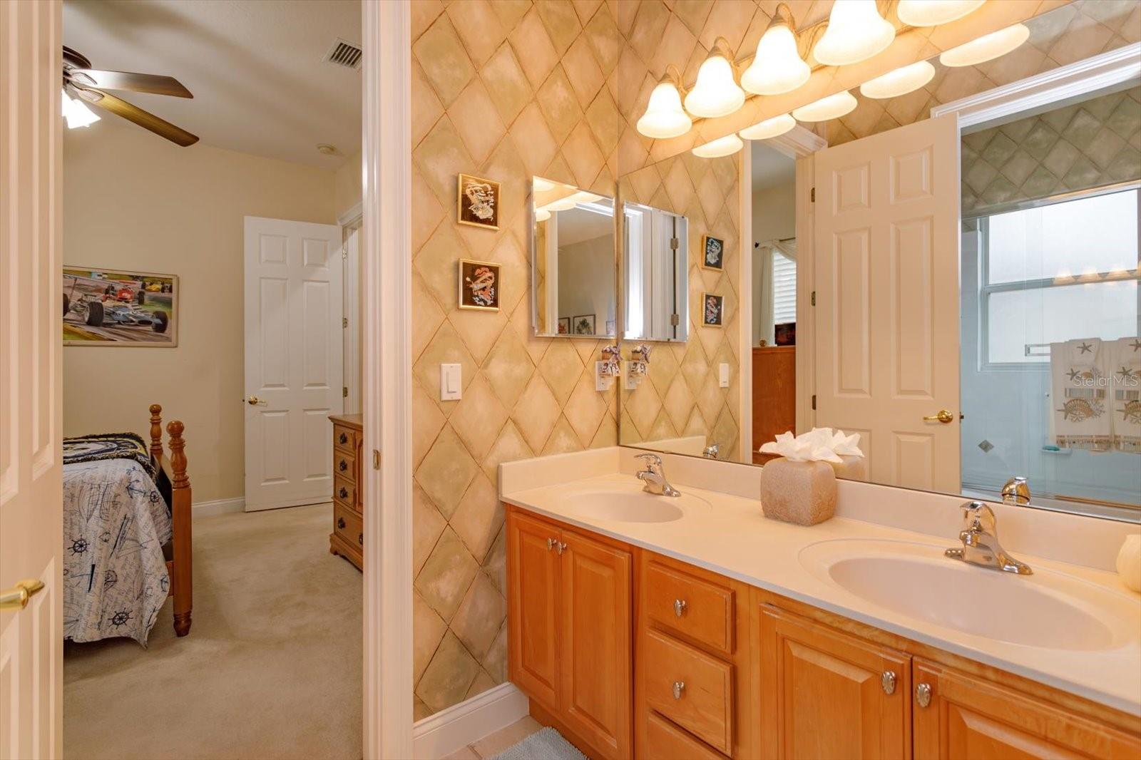 Image 23 of 43 For 5437 Maple Ridge Court