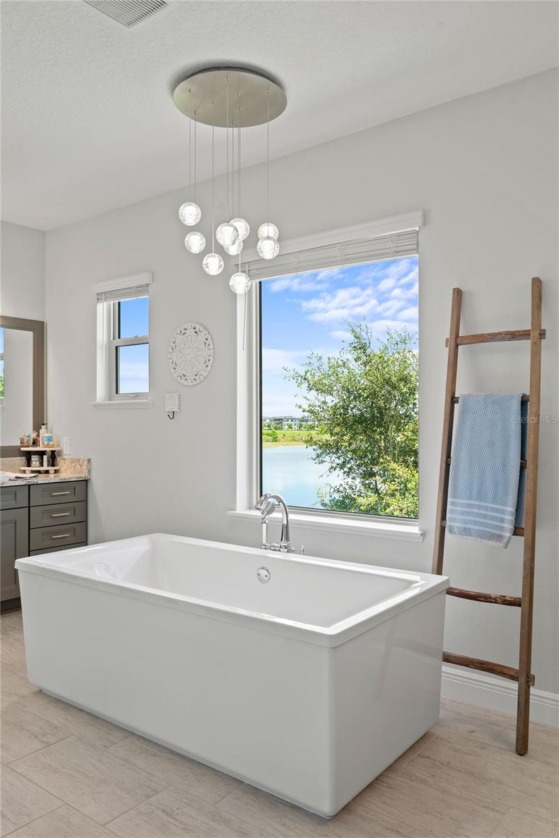 Image 36 of 83 For 15576 Shorebird Lane