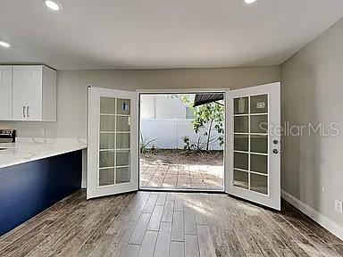 Image 2 of 18 For 974 Jamajo Boulevard