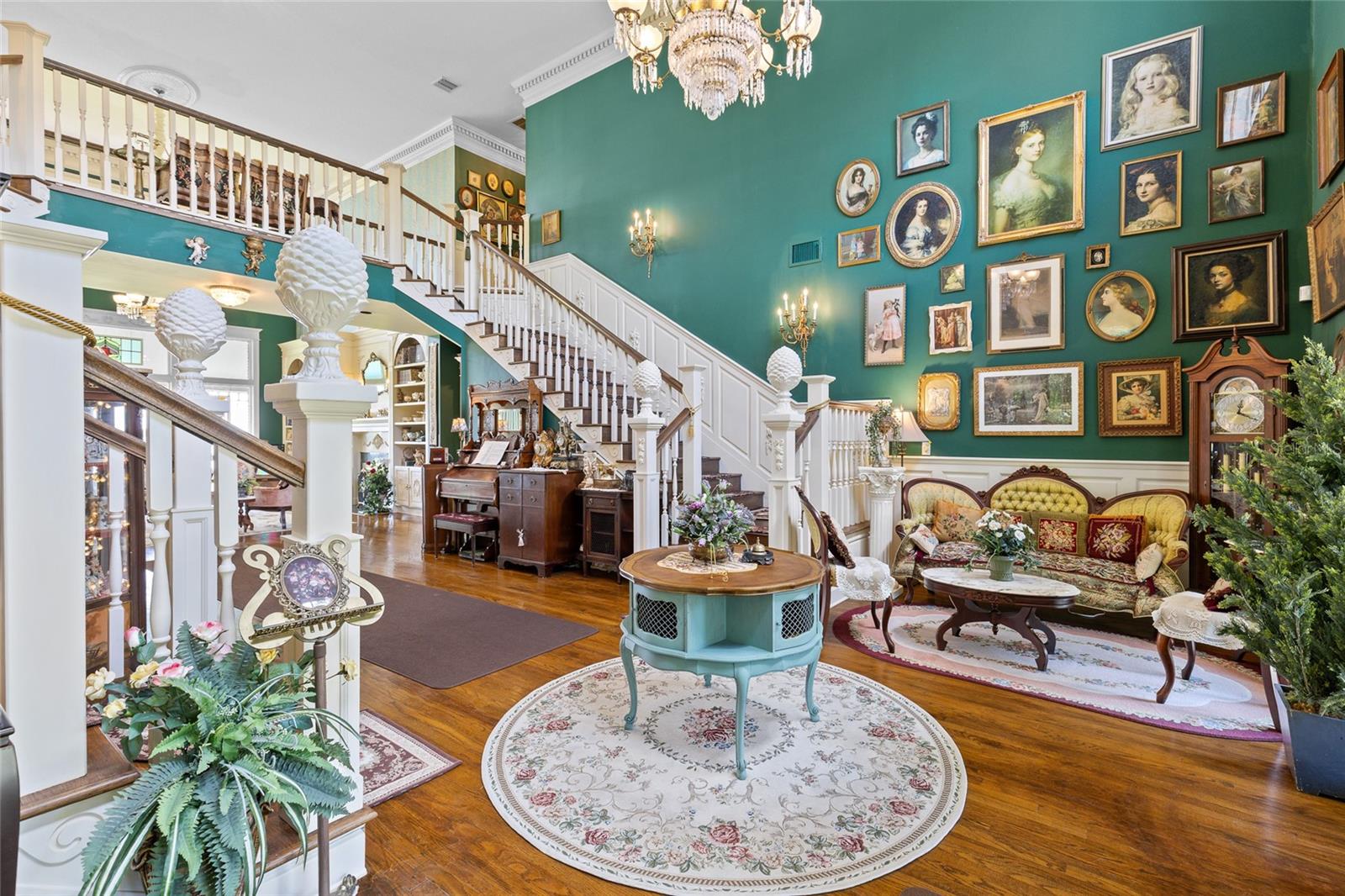 Listing photo id 4 for 6275 Halabrin Road
