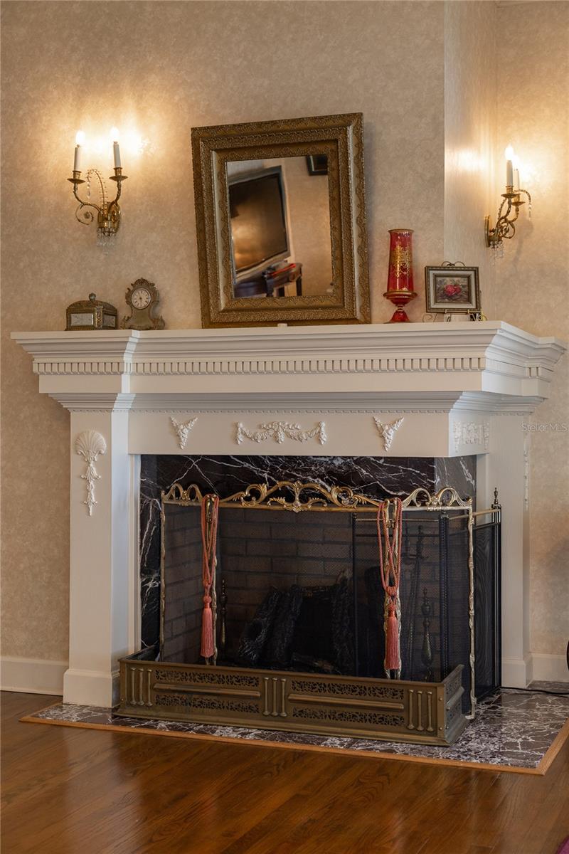 Listing photo id 60 for 6275 Halabrin Road