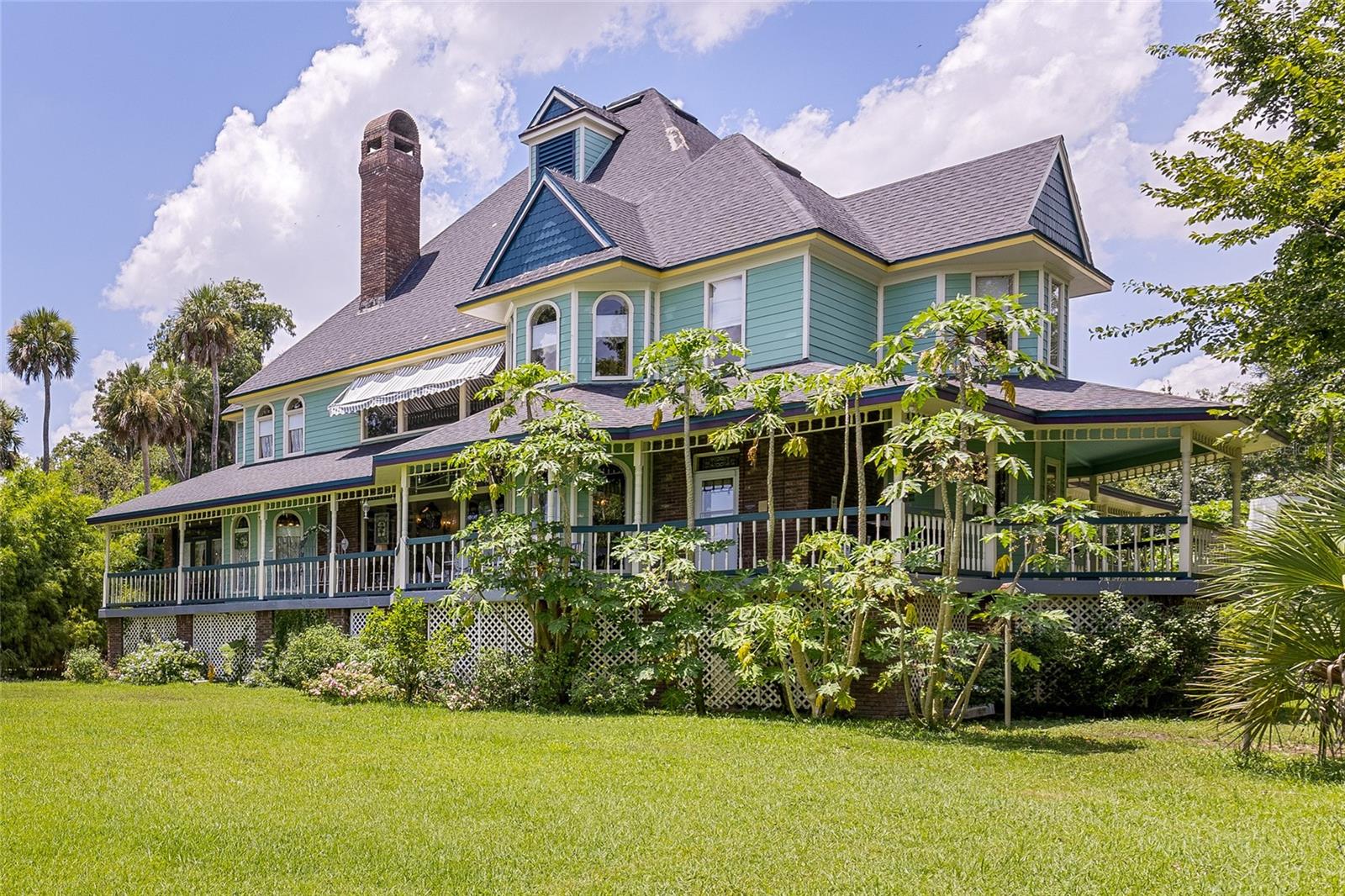 Listing photo id 71 for 6275 Halabrin Road