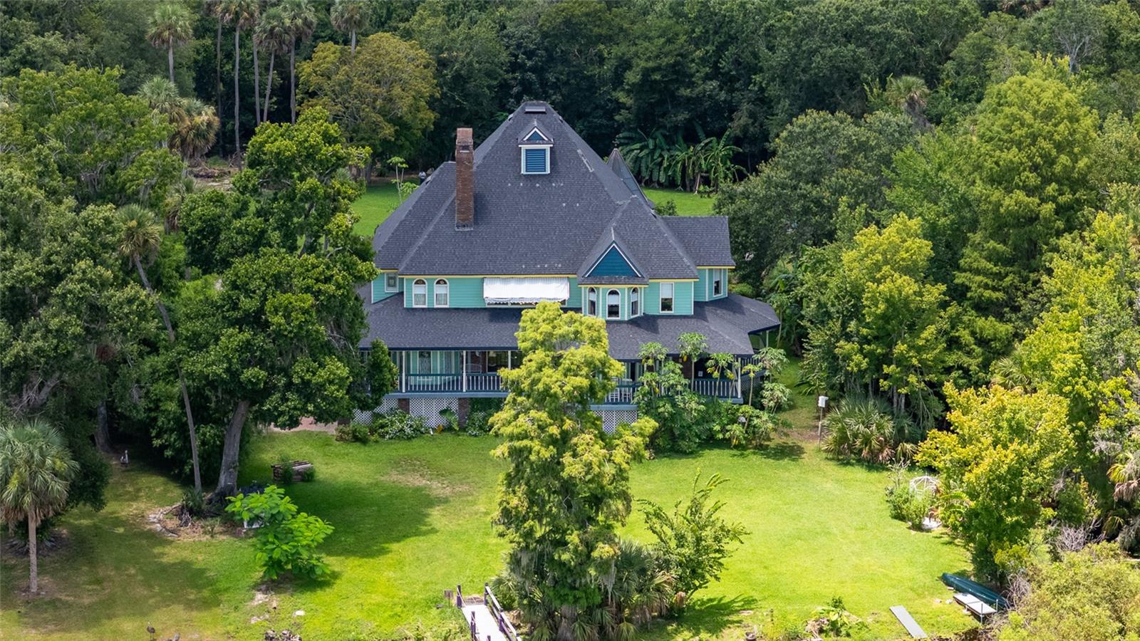 Listing photo id 87 for 6275 Halabrin Road