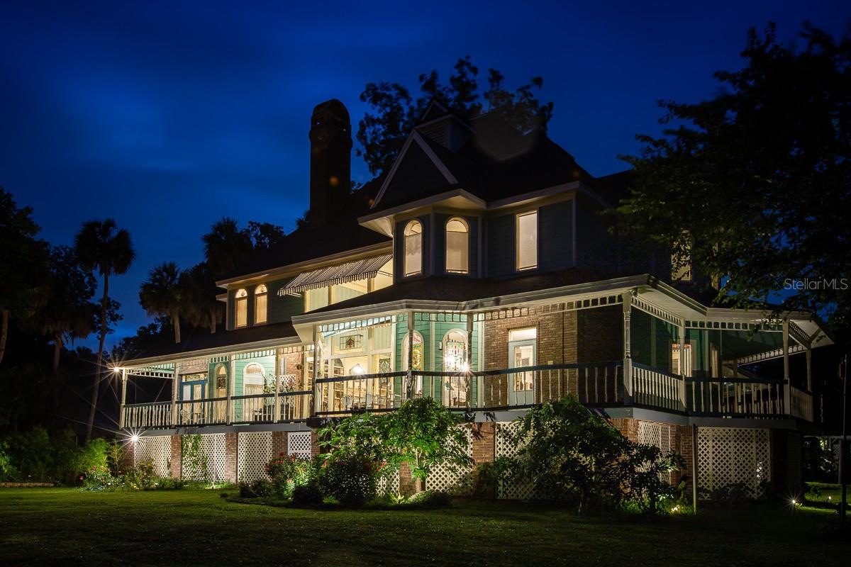 Listing photo id 95 for 6275 Halabrin Road