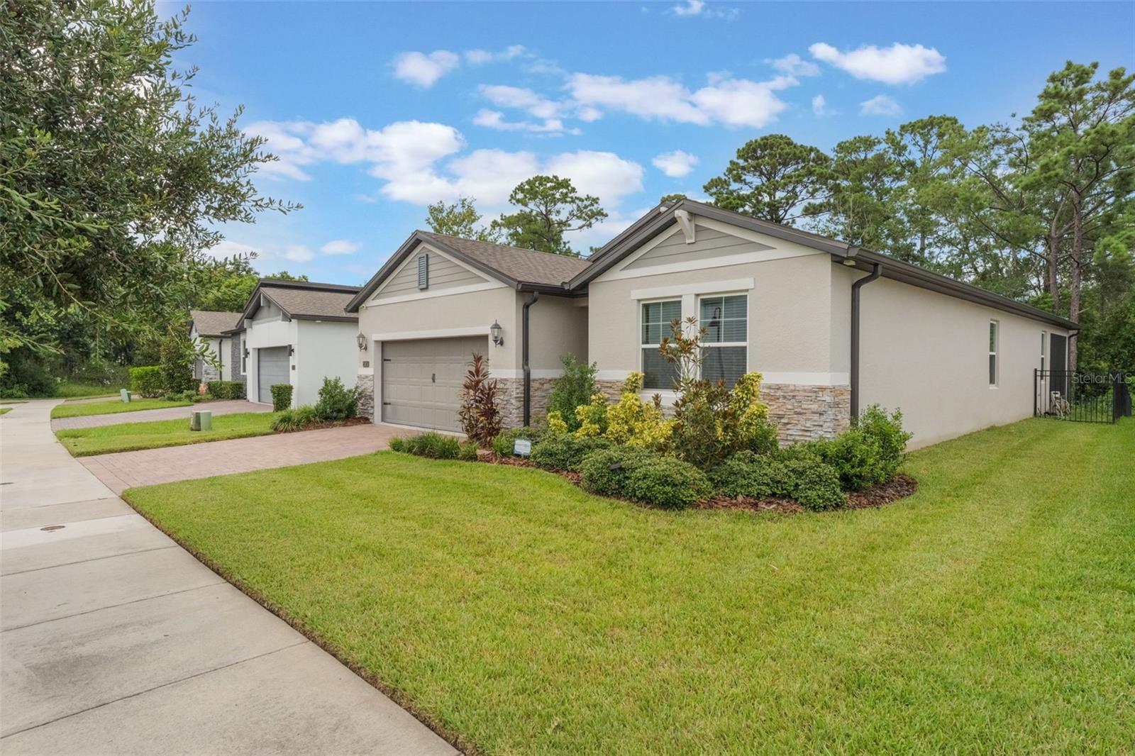 Image 2 of 45 For 2074 Laurelwood Way